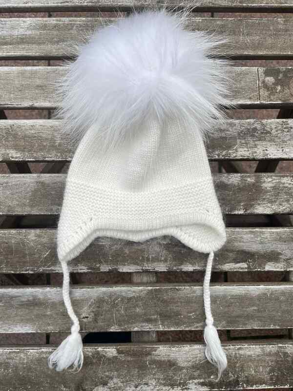 Ull lue dusk og snorer  hvit - Guttogpike