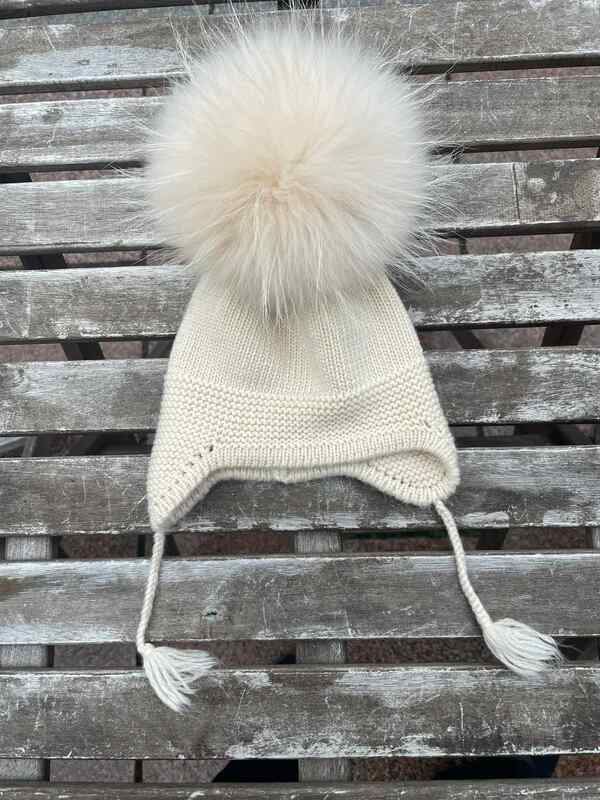 Ull lue dusk og snorer  beige - Guttogpike